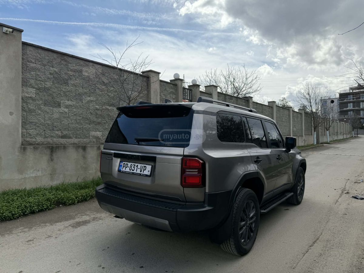 Toyota Land Cruiser Prado - фото 3