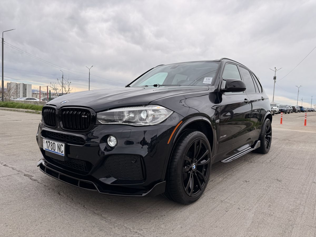 BMW X5 - фото 1