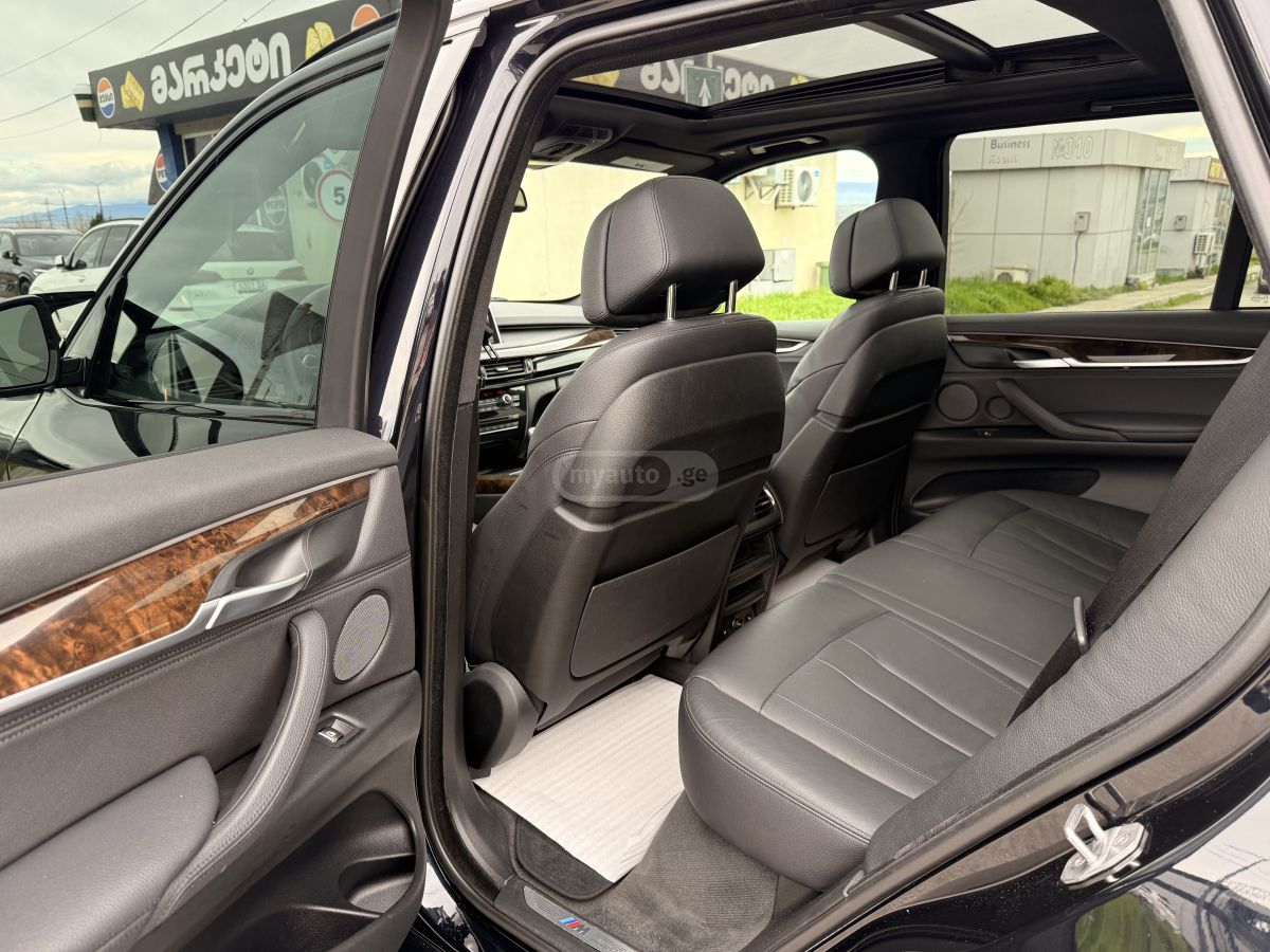 BMW X5 - фото 11