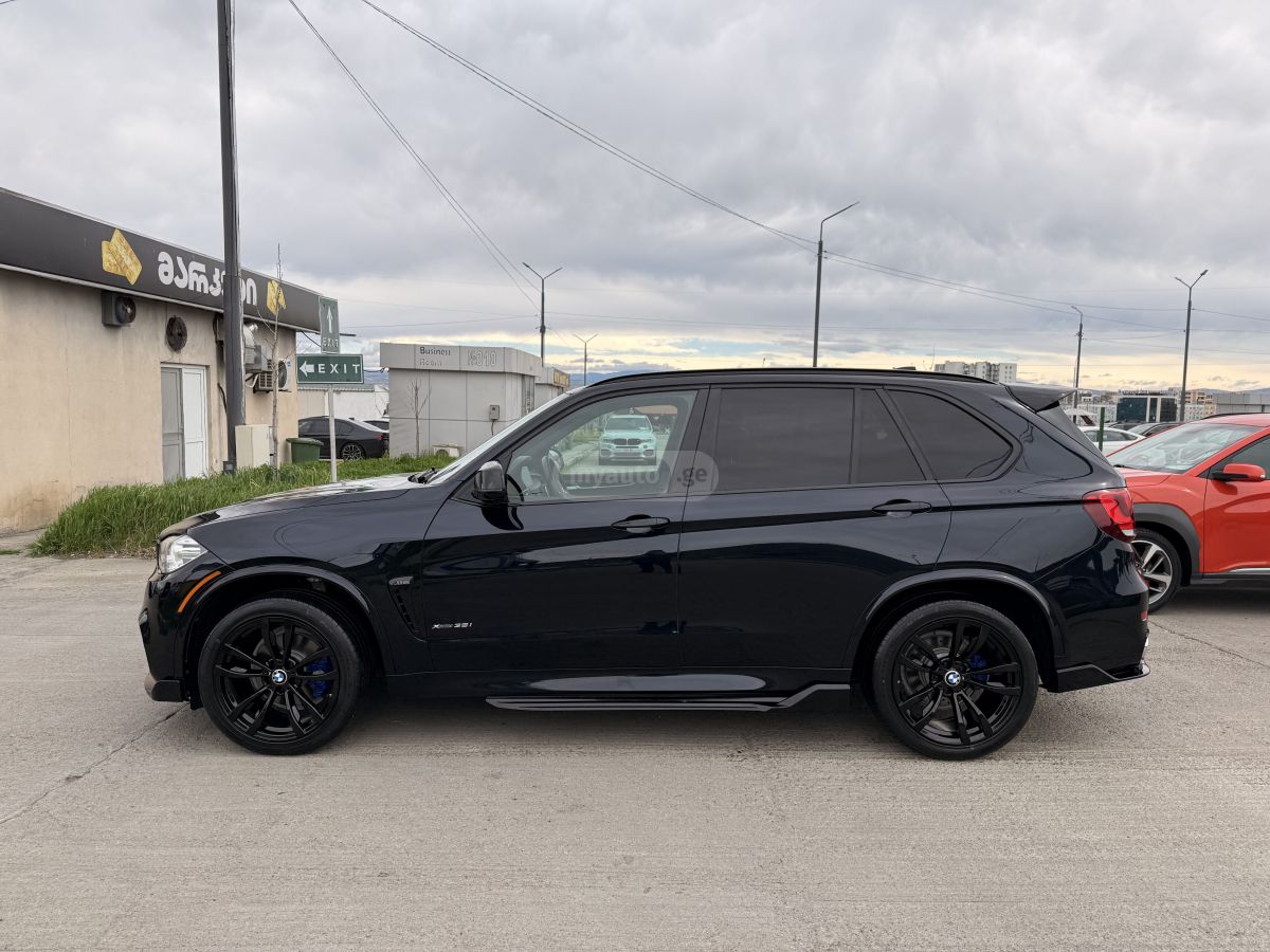 BMW X5 - фото 7