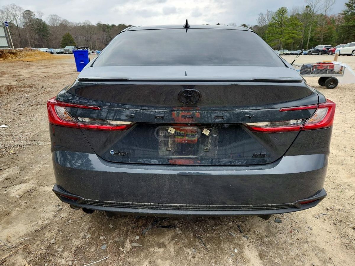 Toyota Camry 2025 — миниатюра 6