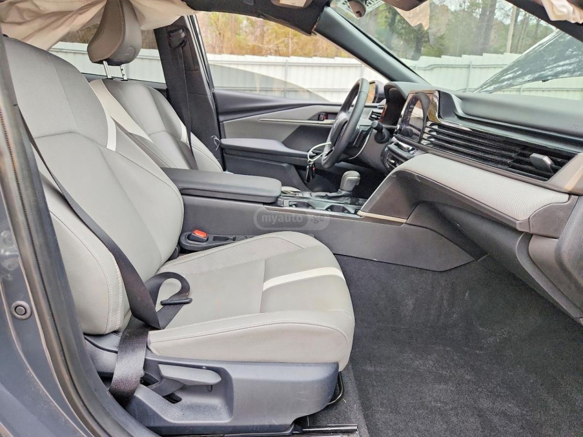 Toyota Camry 2025 — миниатюра 7