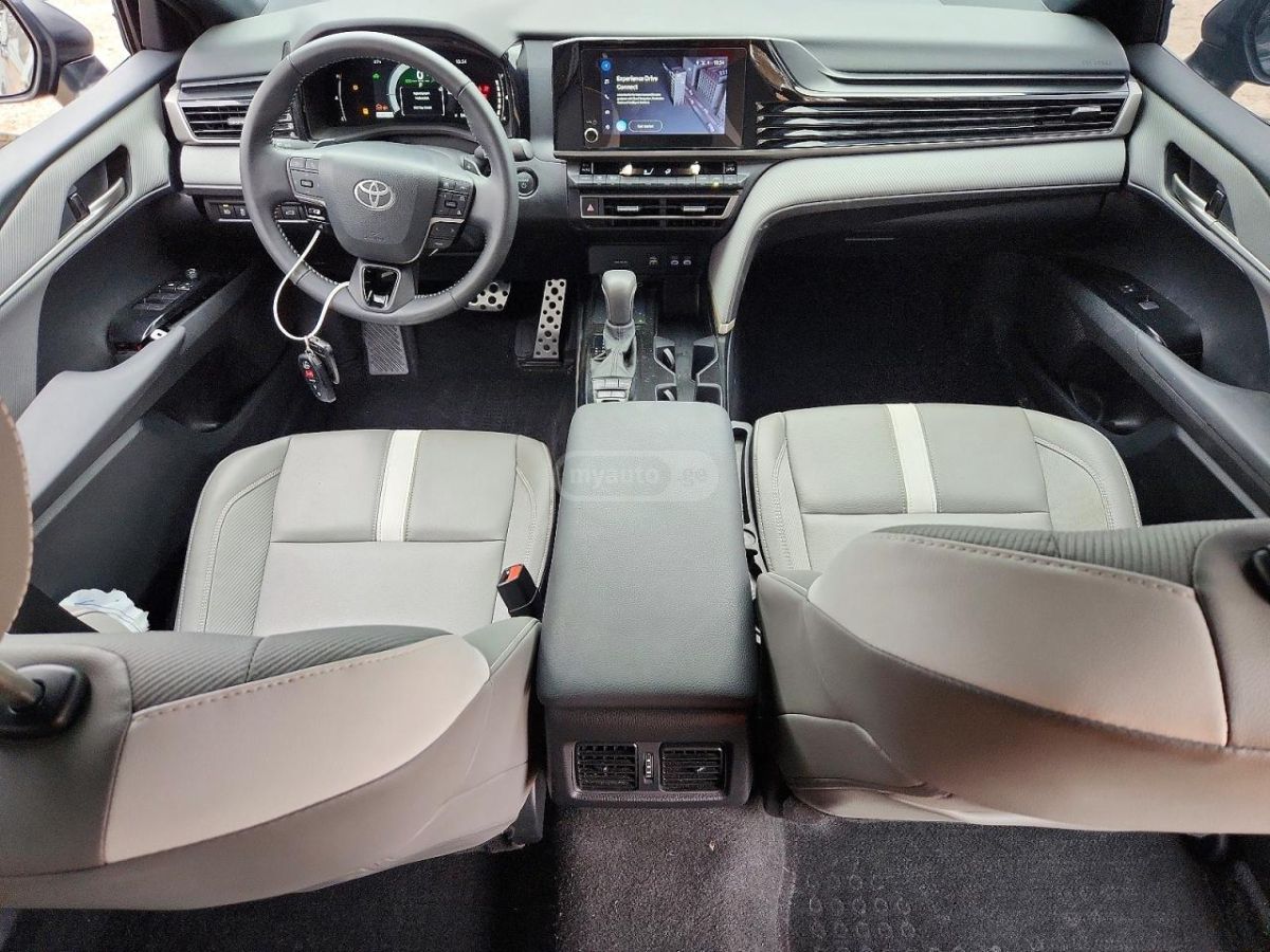 Toyota Camry 2025 — миниатюра 8