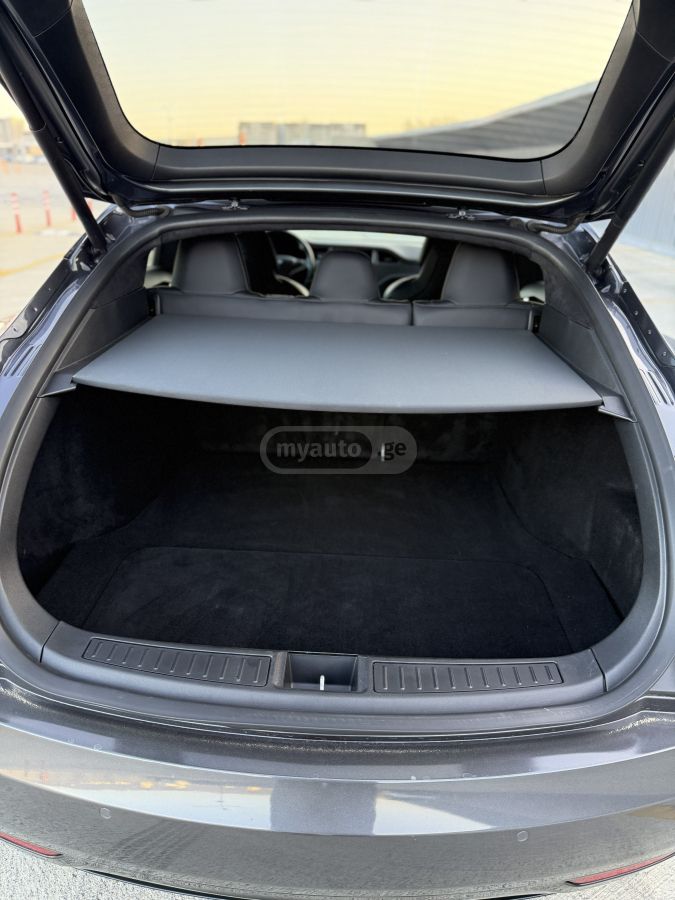 Tesla Model S - фото 9