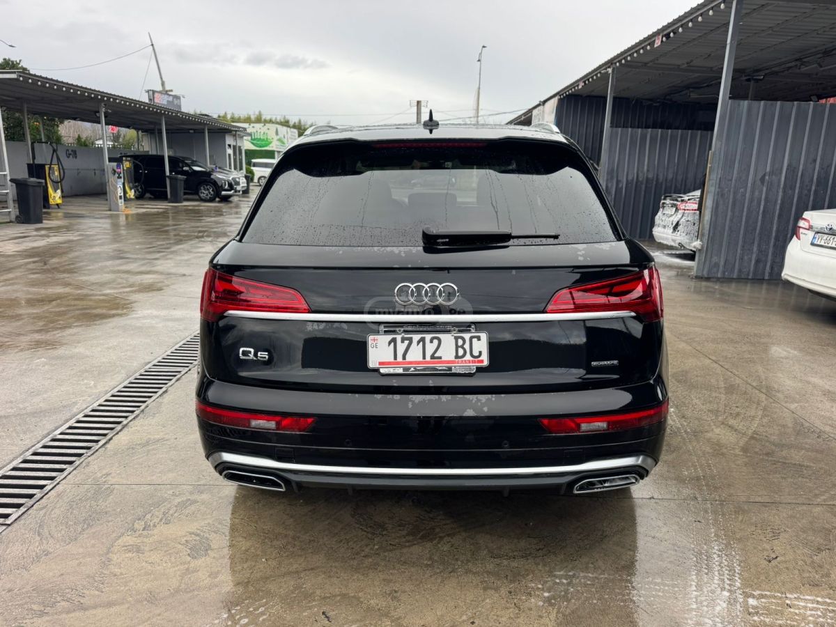 Audi Q5 - фото 13
