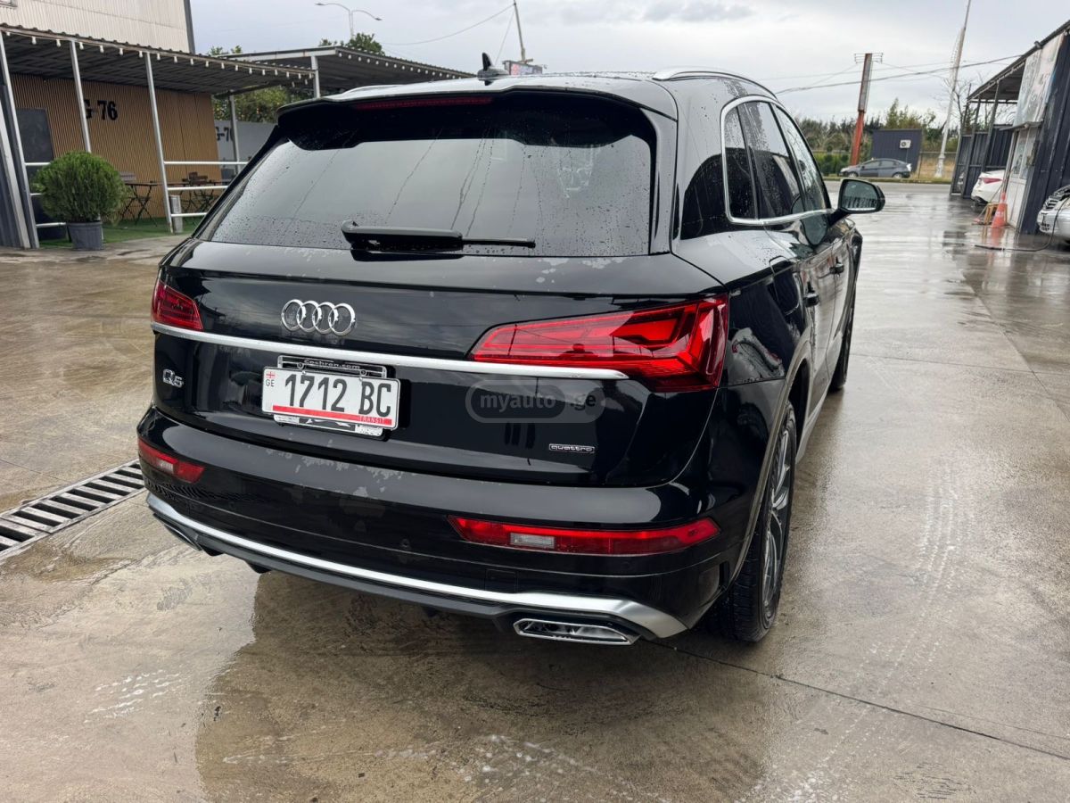Audi Q5 - фото 6