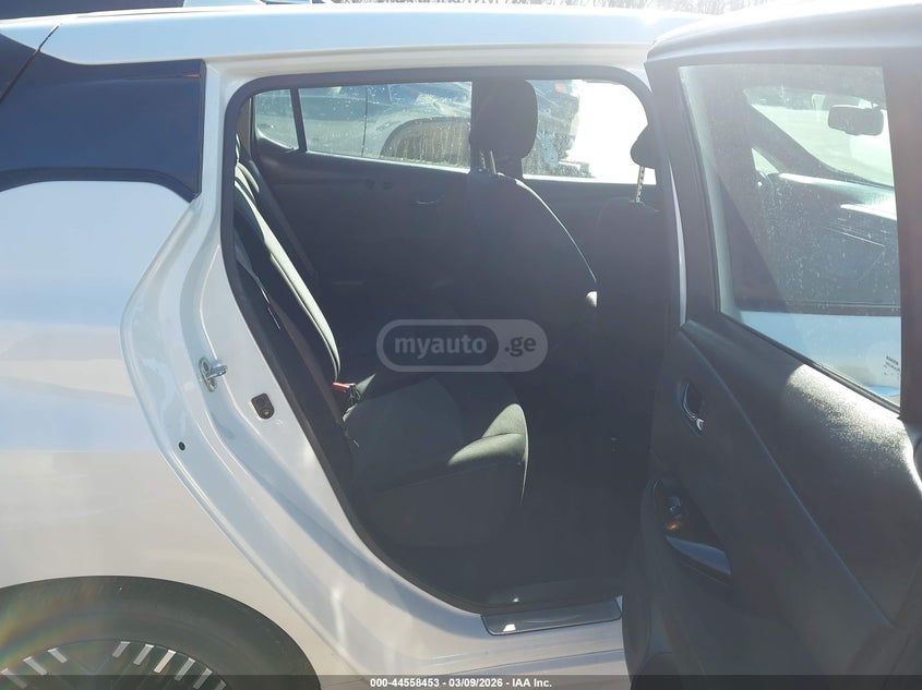 Nissan Leaf - фото 7