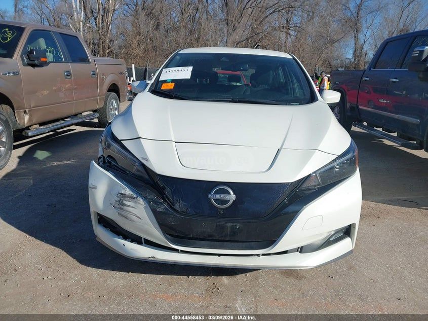 Nissan Leaf - фото 9