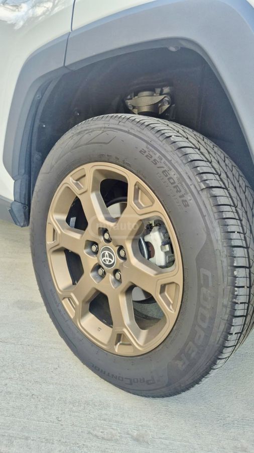 Toyota Rav 4 - фото 3