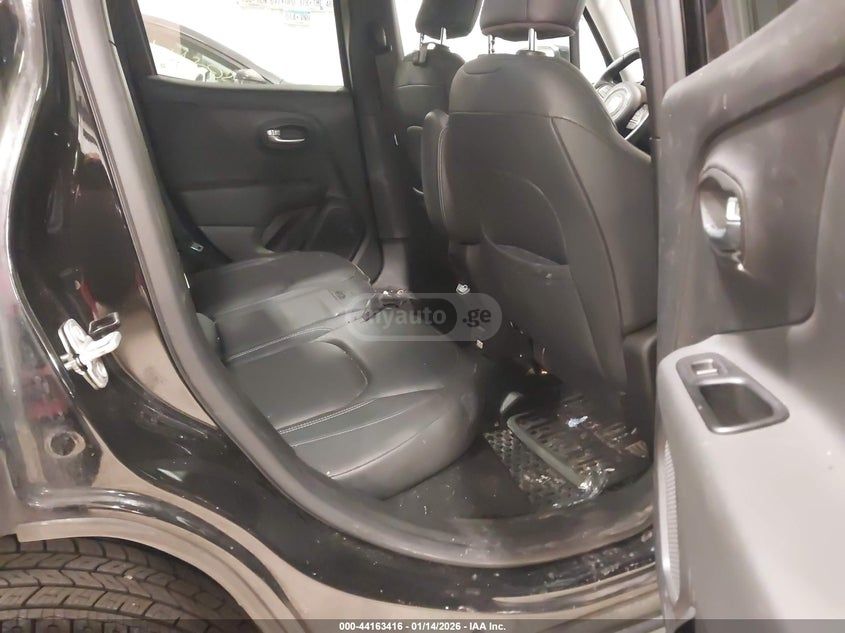 Jeep Renegade - фото 6