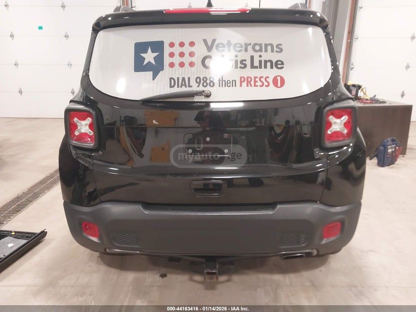 Jeep Renegade - фото 8