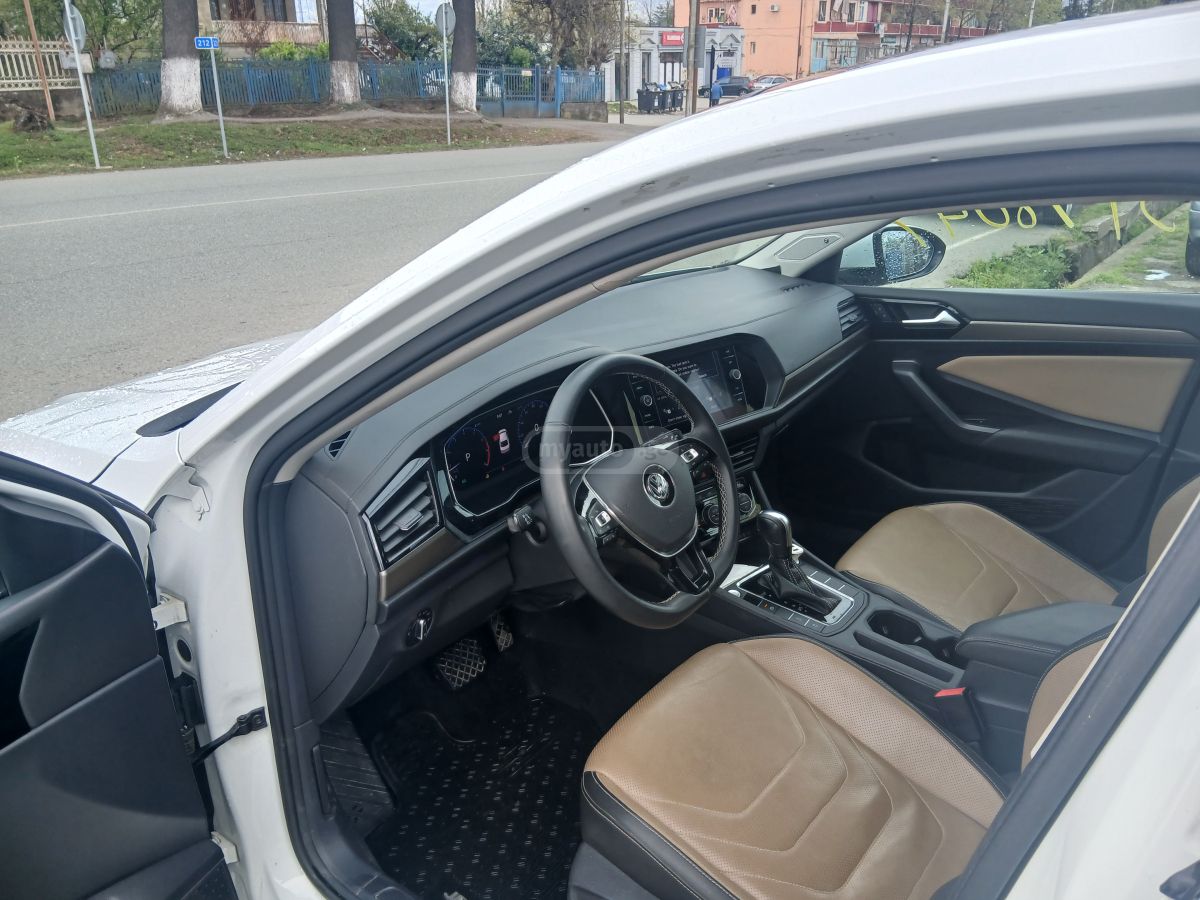 Volkswagen Jetta - фото 7