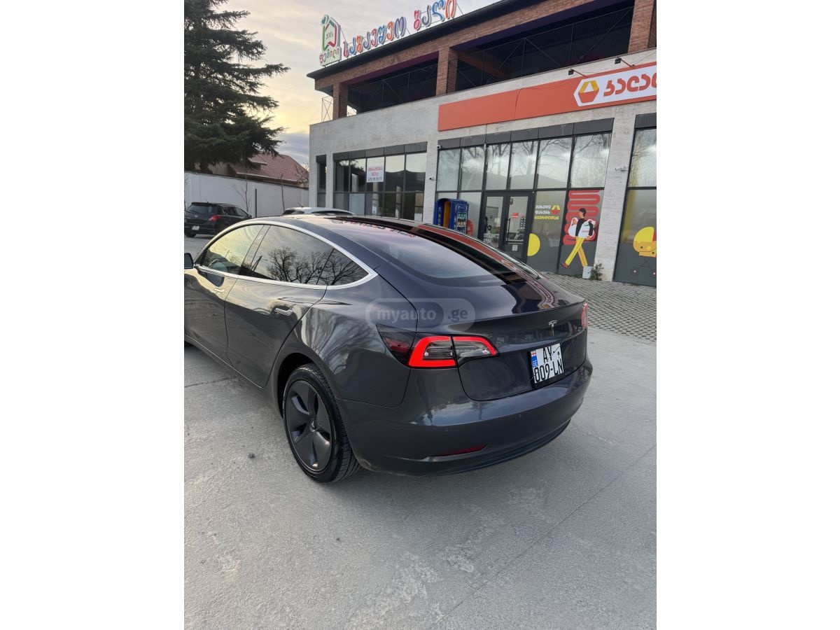 Tesla Model 3 - фото 5