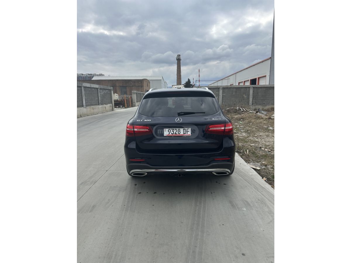 Mercedes-Benz GLC 300 - фото 4
