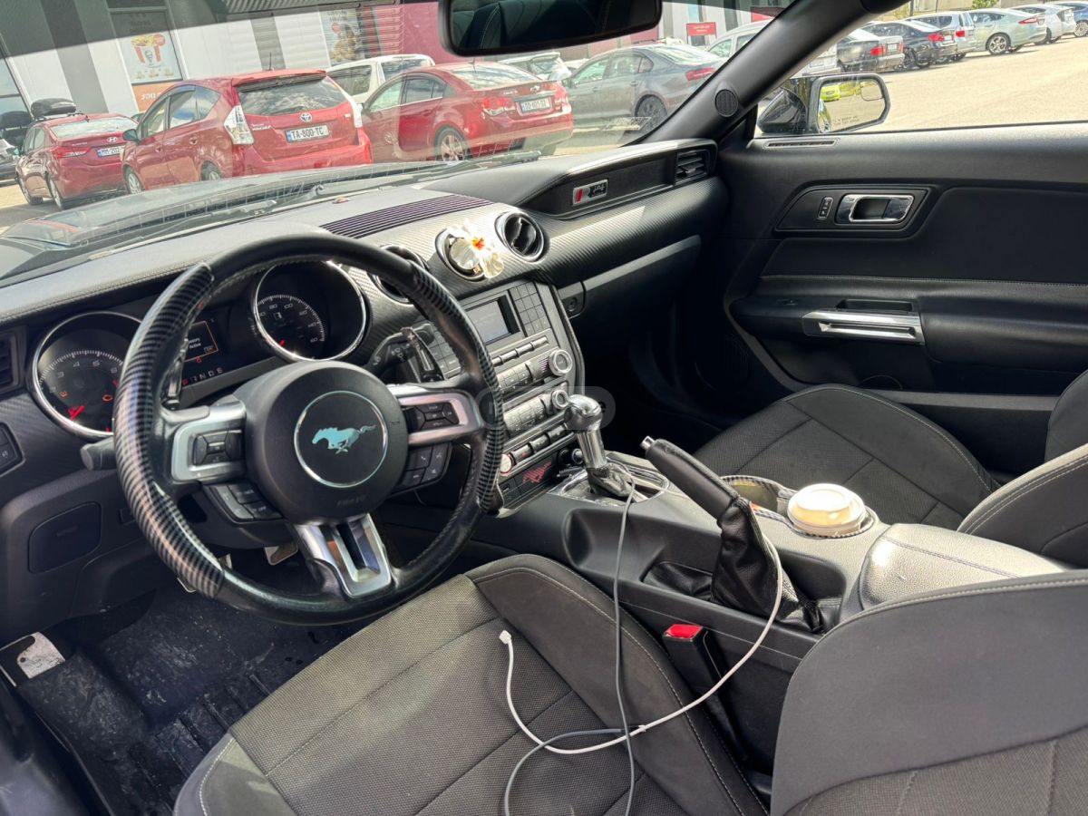 Ford Mustang - фото 12