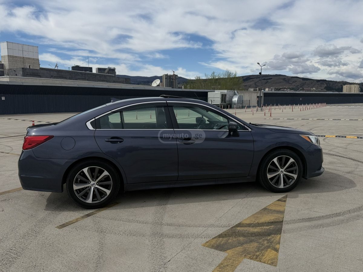 Subaru Legacy - фото 5