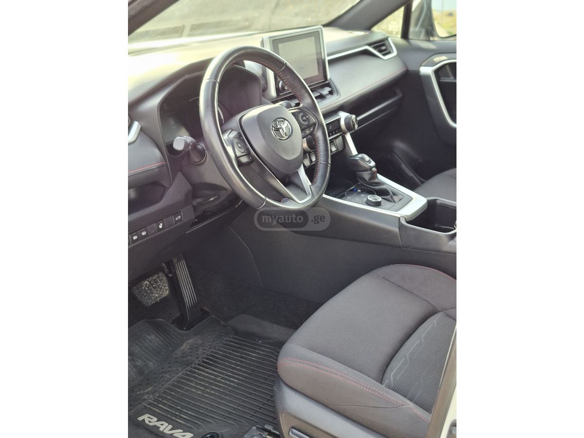 Toyota RAV 4 - фото 10