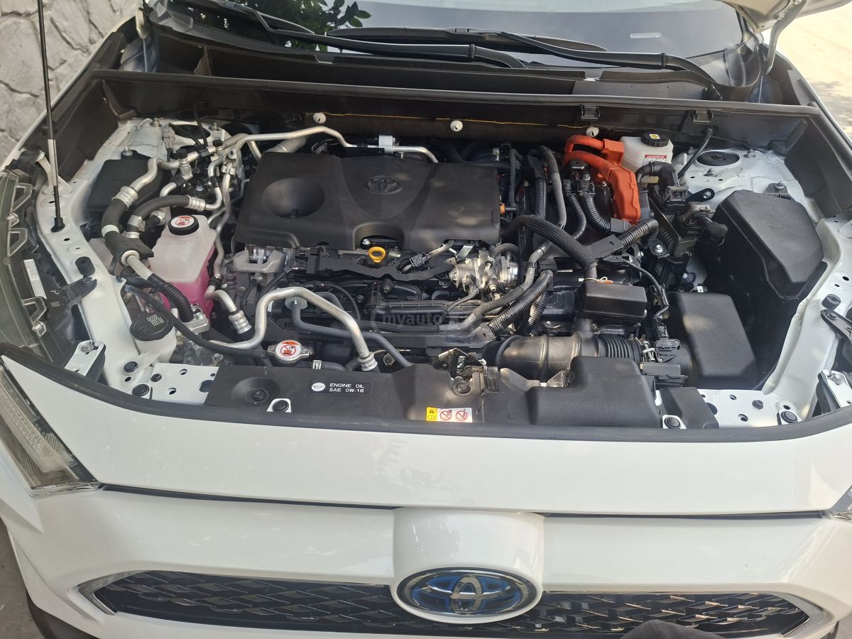 Toyota RAV 4 - фото 13