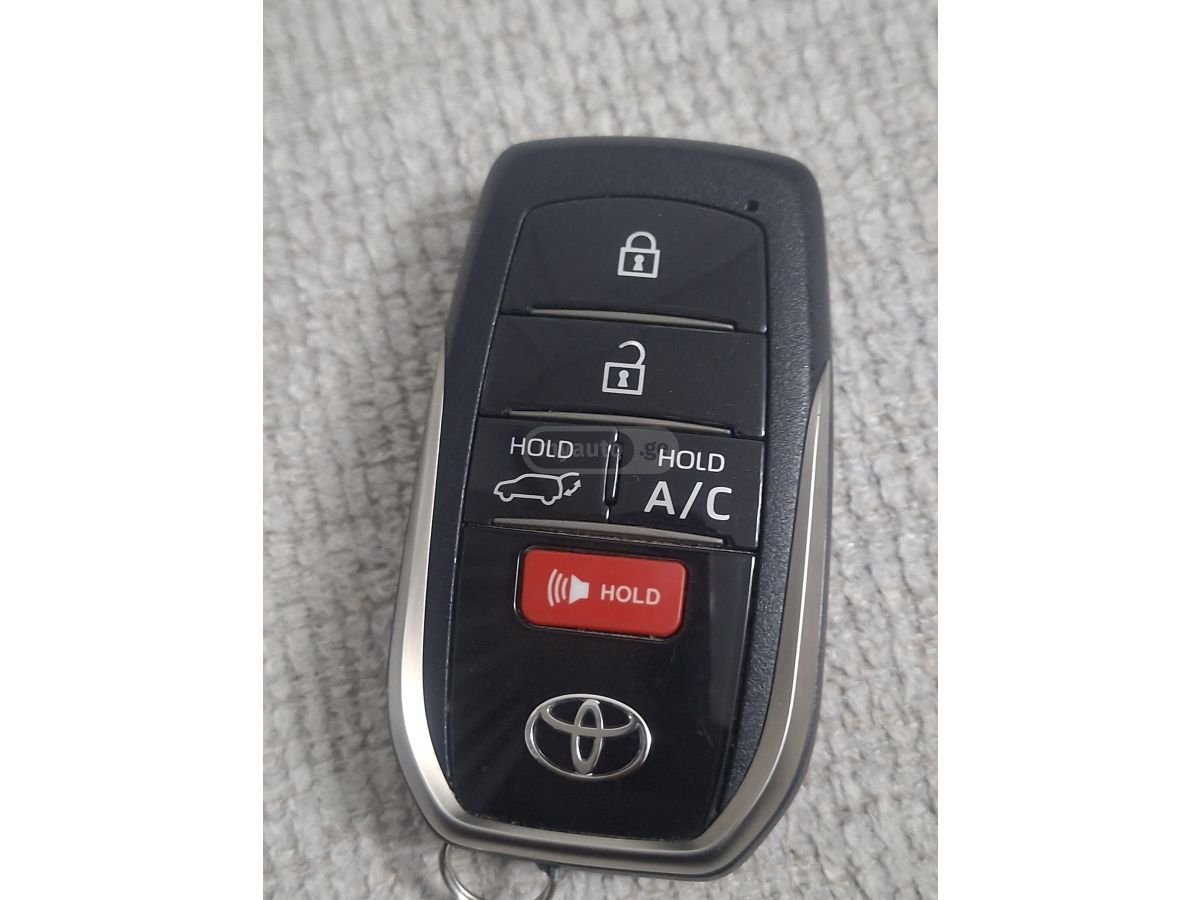 Toyota RAV 4 - фото 7