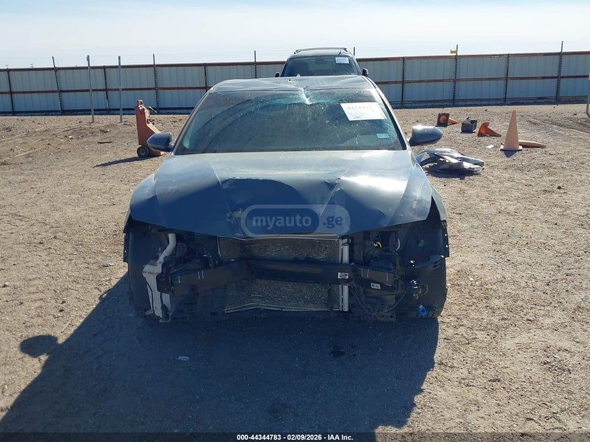 Hyundai Elantra - фото 12