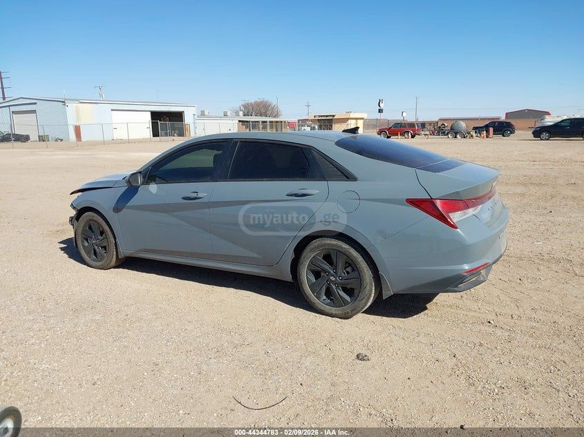 Hyundai Elantra - фото 14