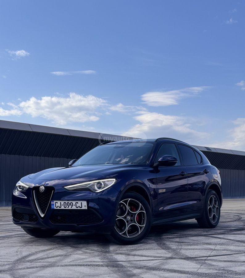 Alfa Romeo Stelvio - фото 1
