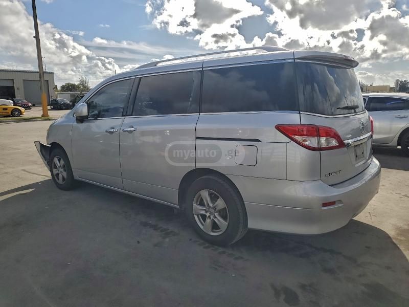 Nissan Quest - фото 9