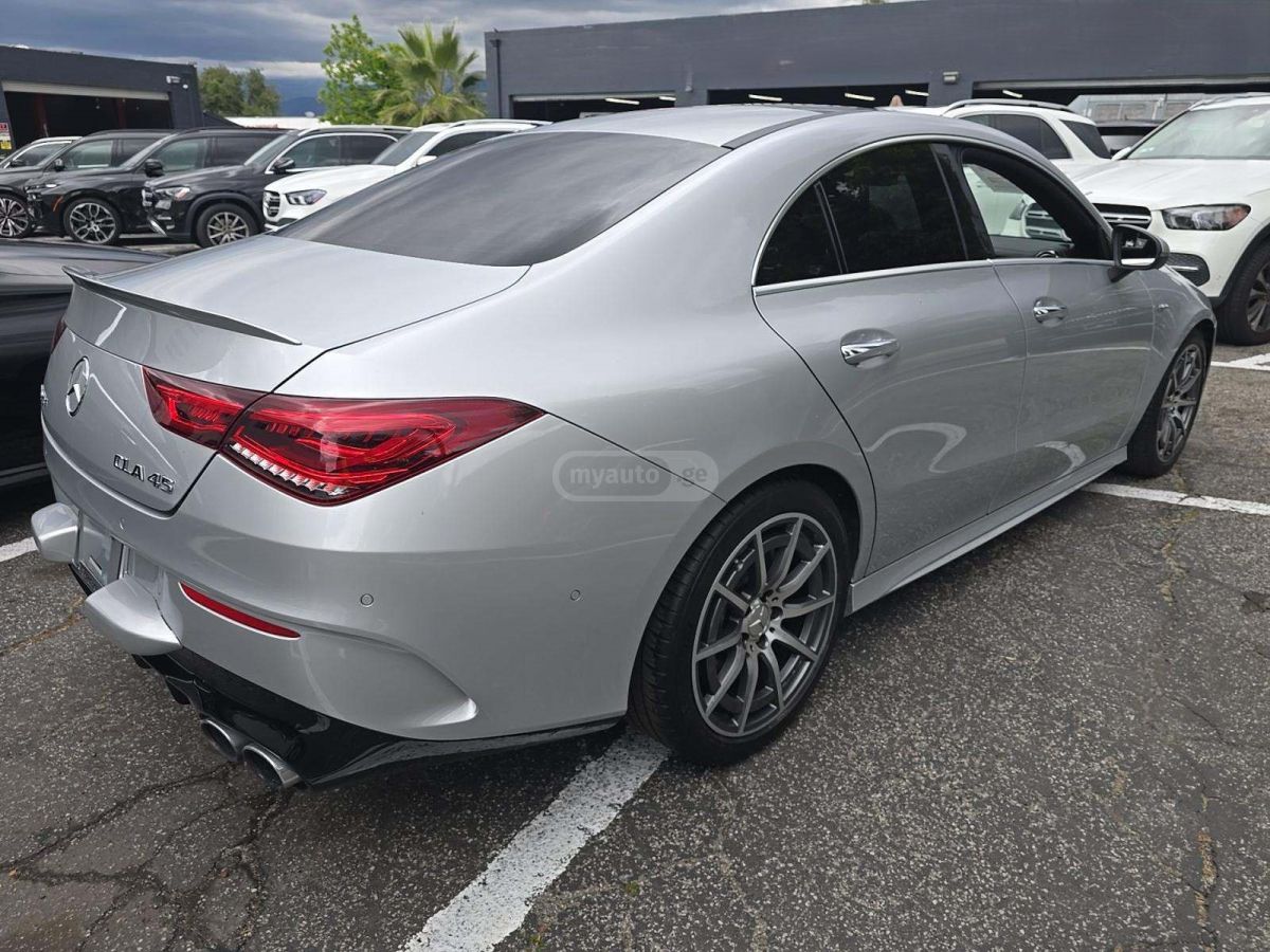 Mercedes-Benz CLA 45 AMG - фото 3