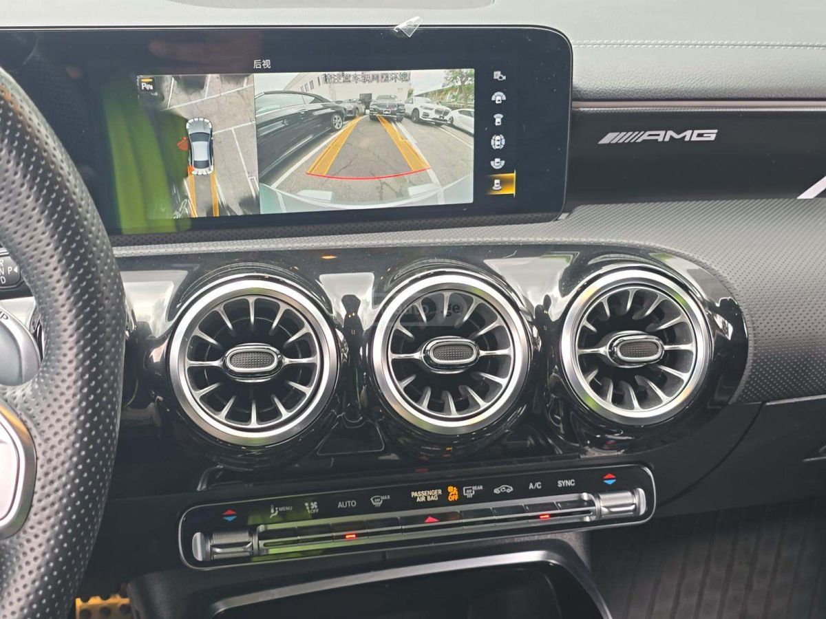 Mercedes-Benz CLA 45 AMG - фото 7
