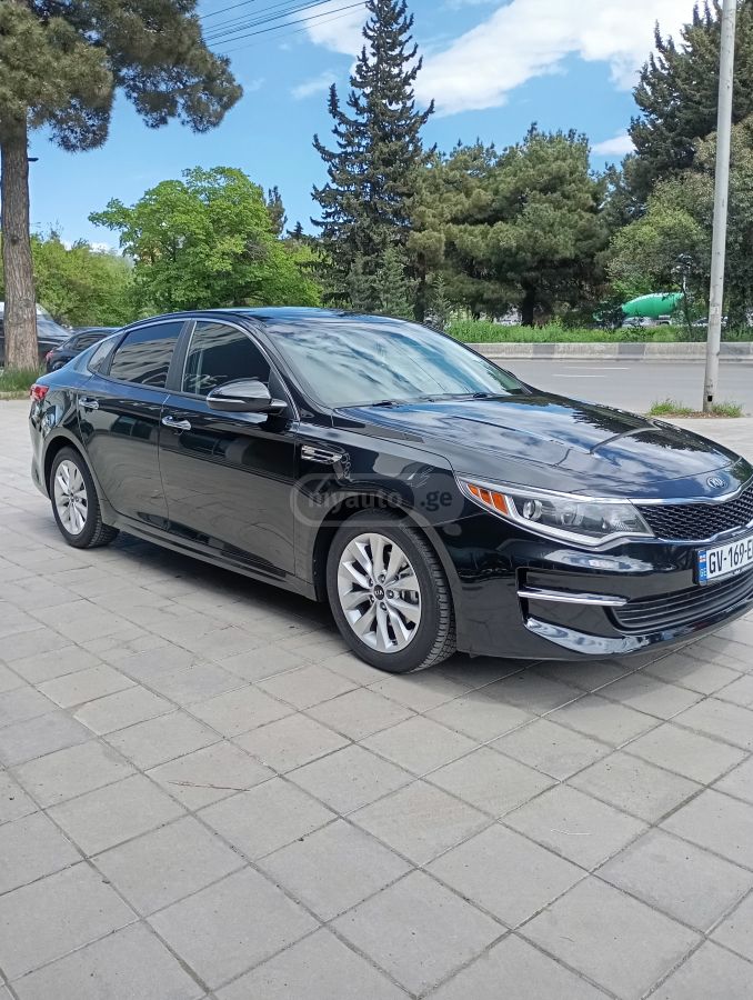 Kia Optima - фото 1