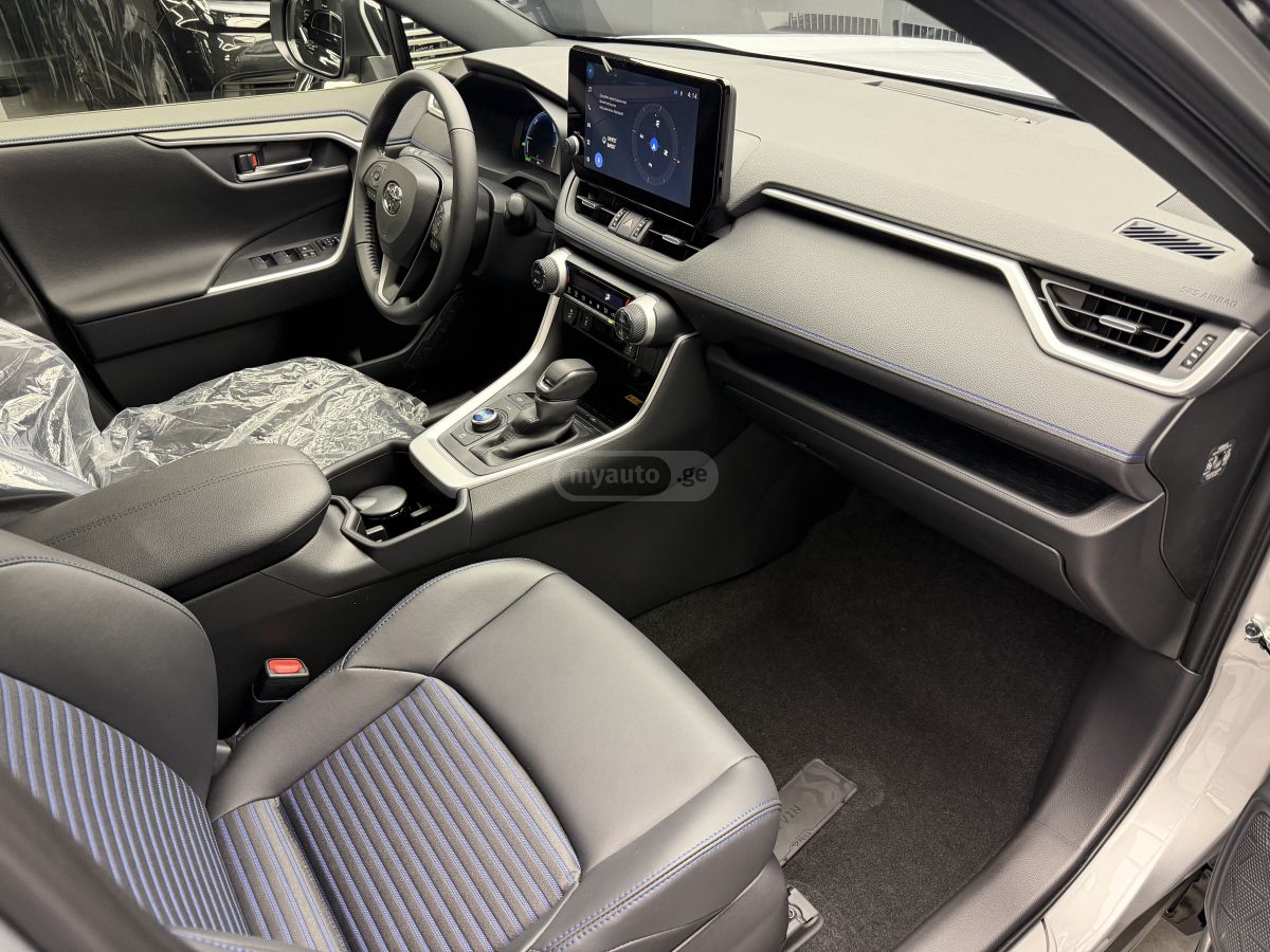 Toyota RAV 4 - фото 10