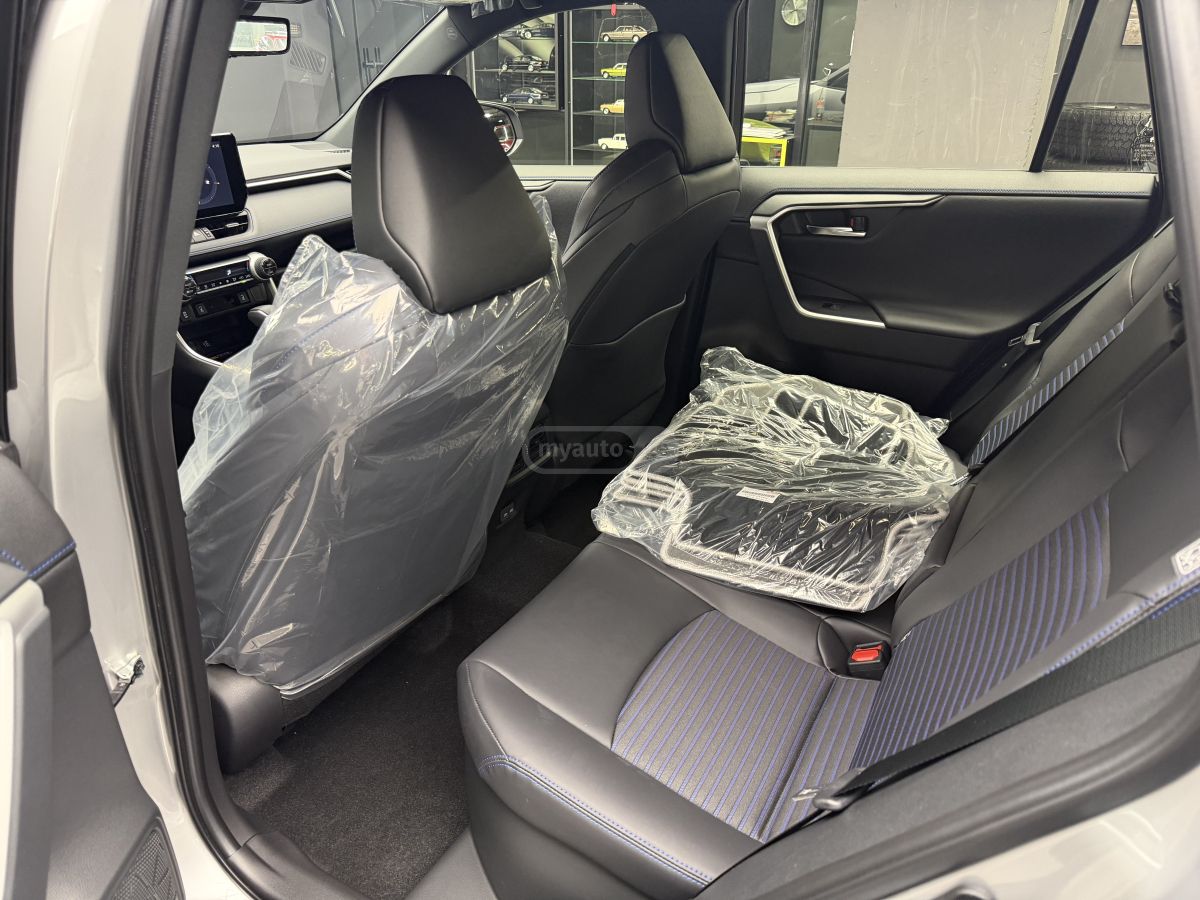 Toyota RAV 4 - фото 15