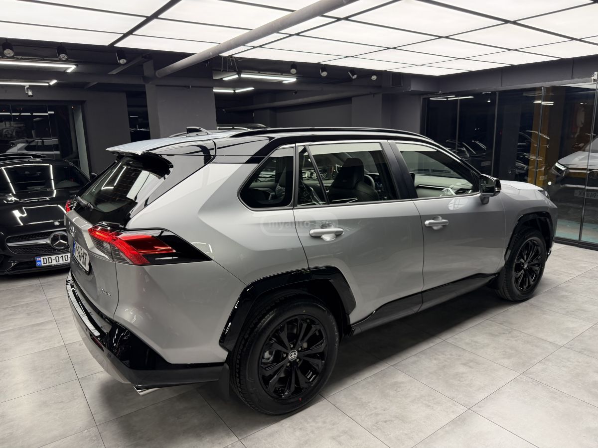 Toyota RAV 4 - фото 6