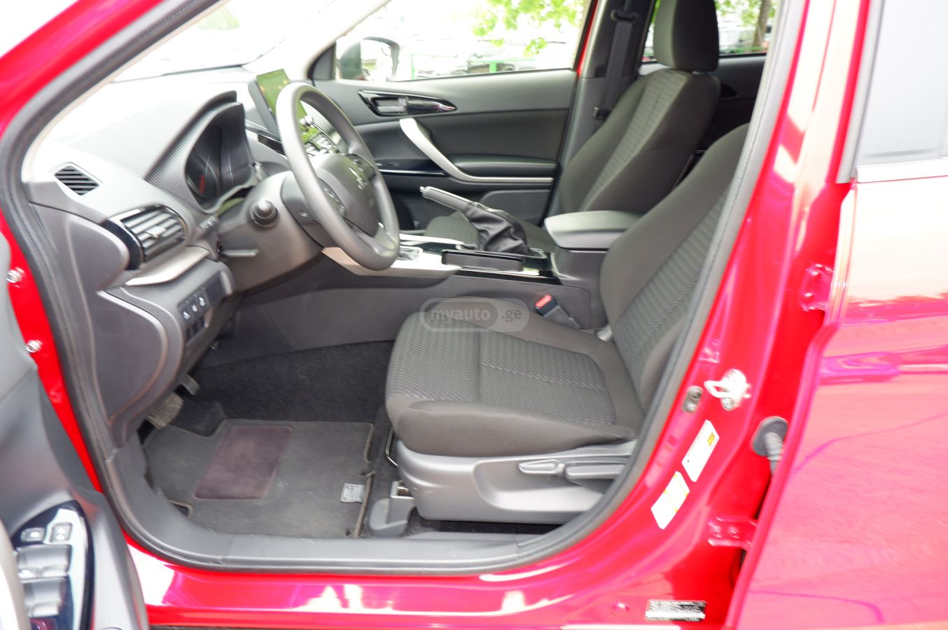Mitsubishi Eclipse Cross - фото 10