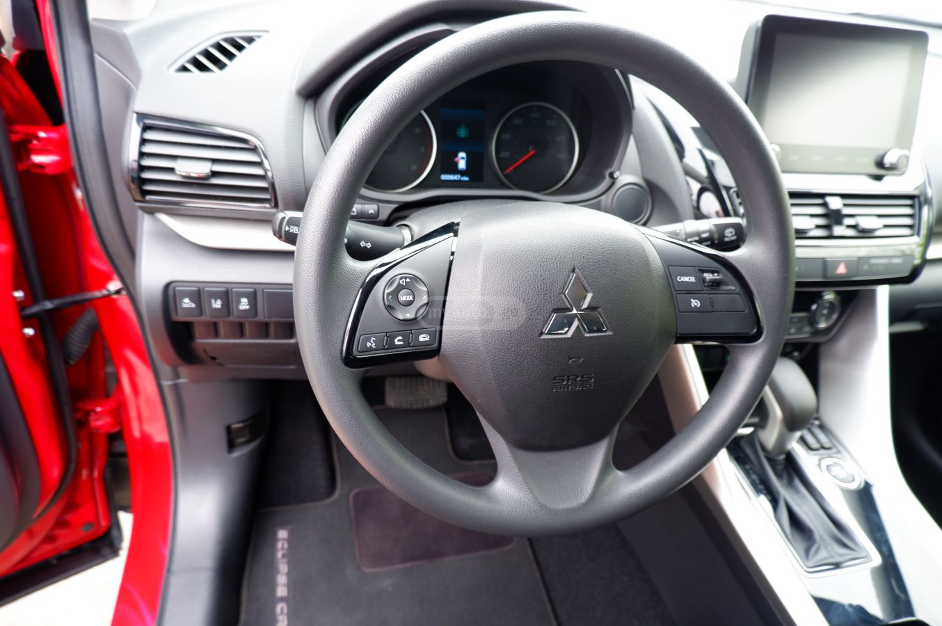 Mitsubishi Eclipse Cross - фото 11