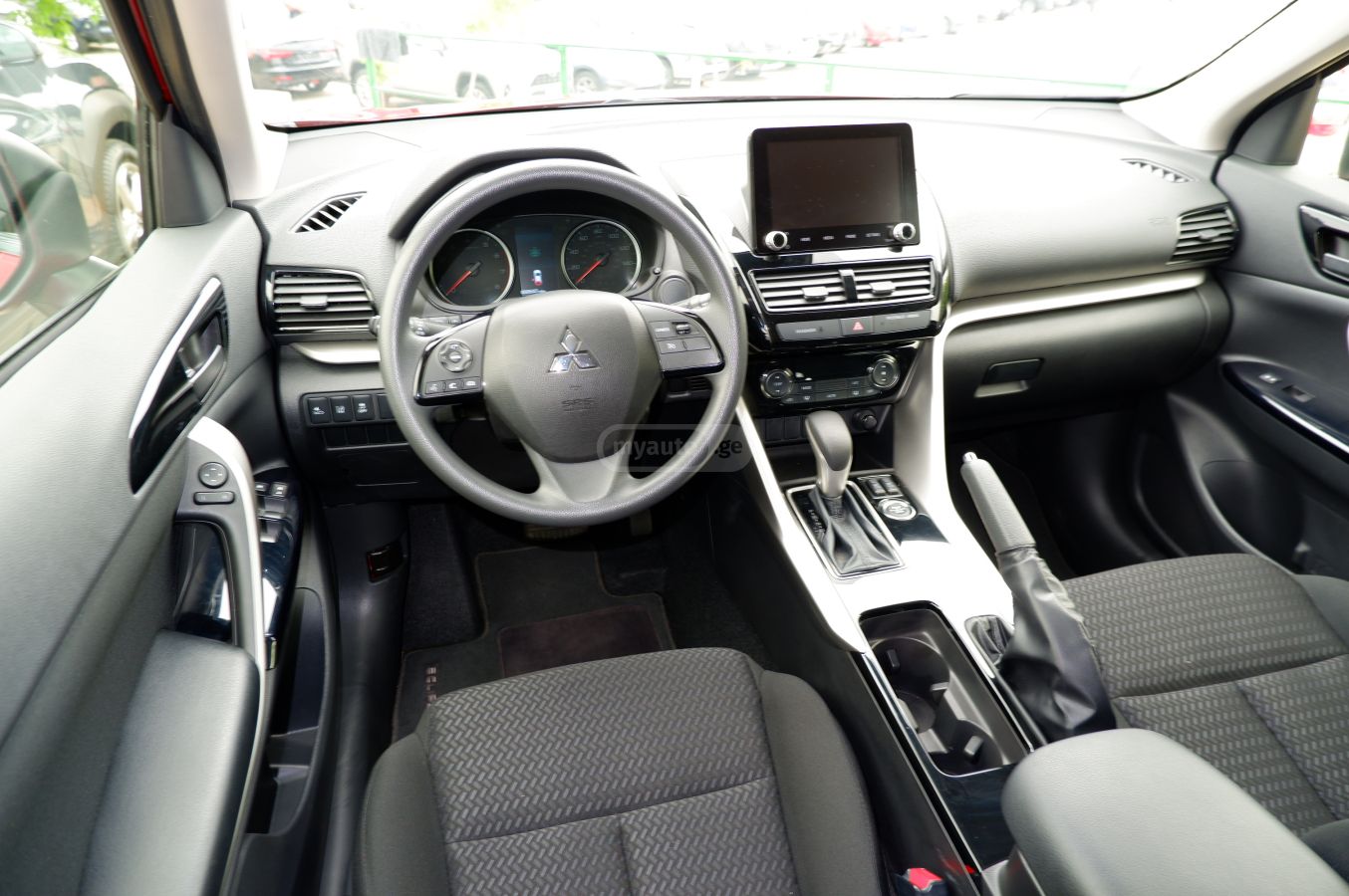 Mitsubishi Eclipse Cross - фото 8