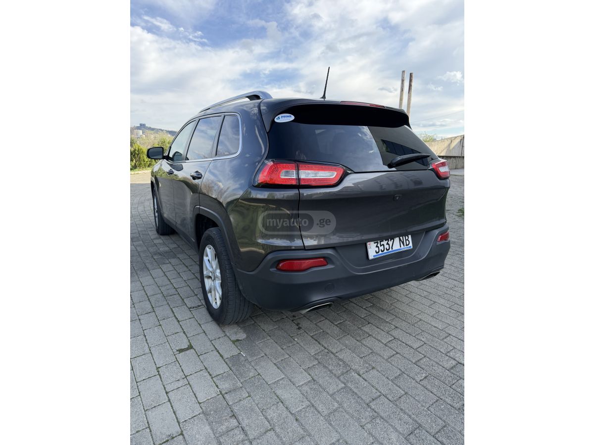 Jeep Cherokee - фото 1