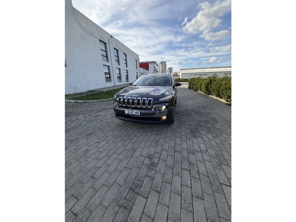 Jeep Cherokee - фото 10