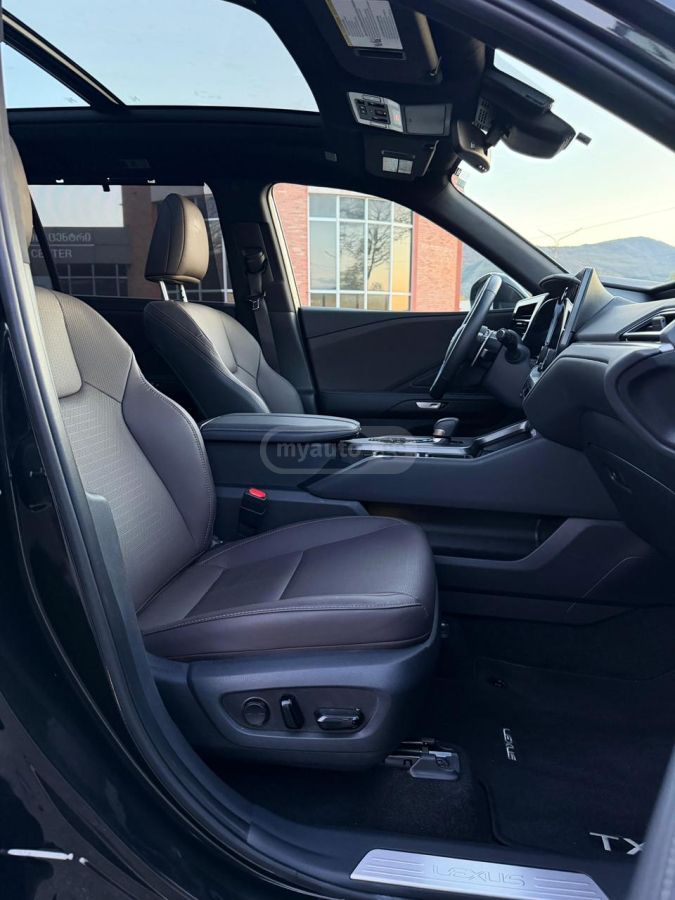 Lexus TX Premium 2025 — миниатюра 10