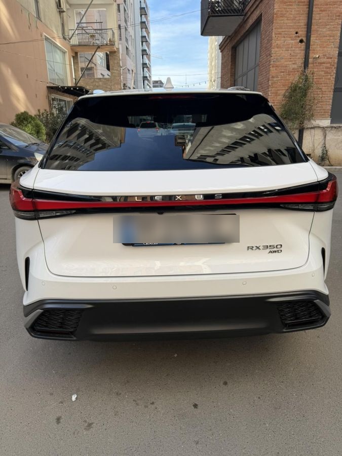 Lexus F SPORT Handling 4dr All-Wheel — миниатюра 7