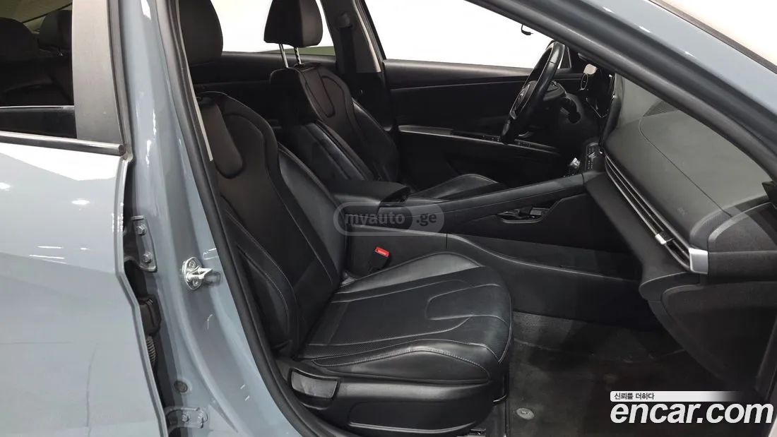 Hyundai Elantra - фото 10