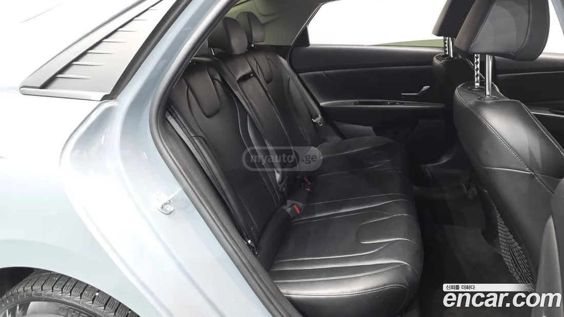 Hyundai Elantra - фото 11