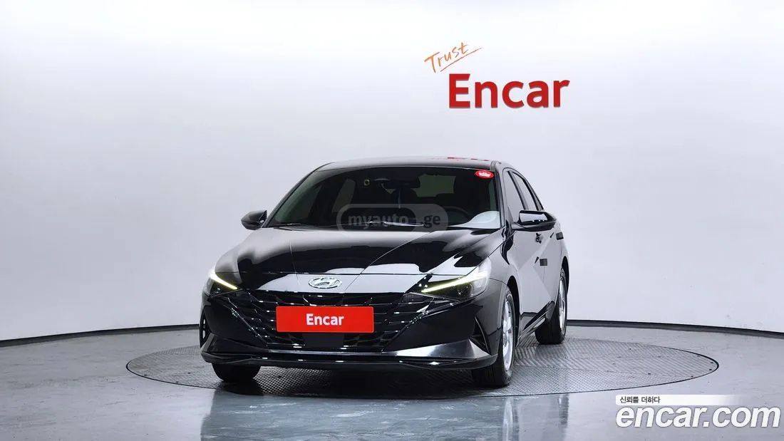 Hyundai Elantra - фото 3