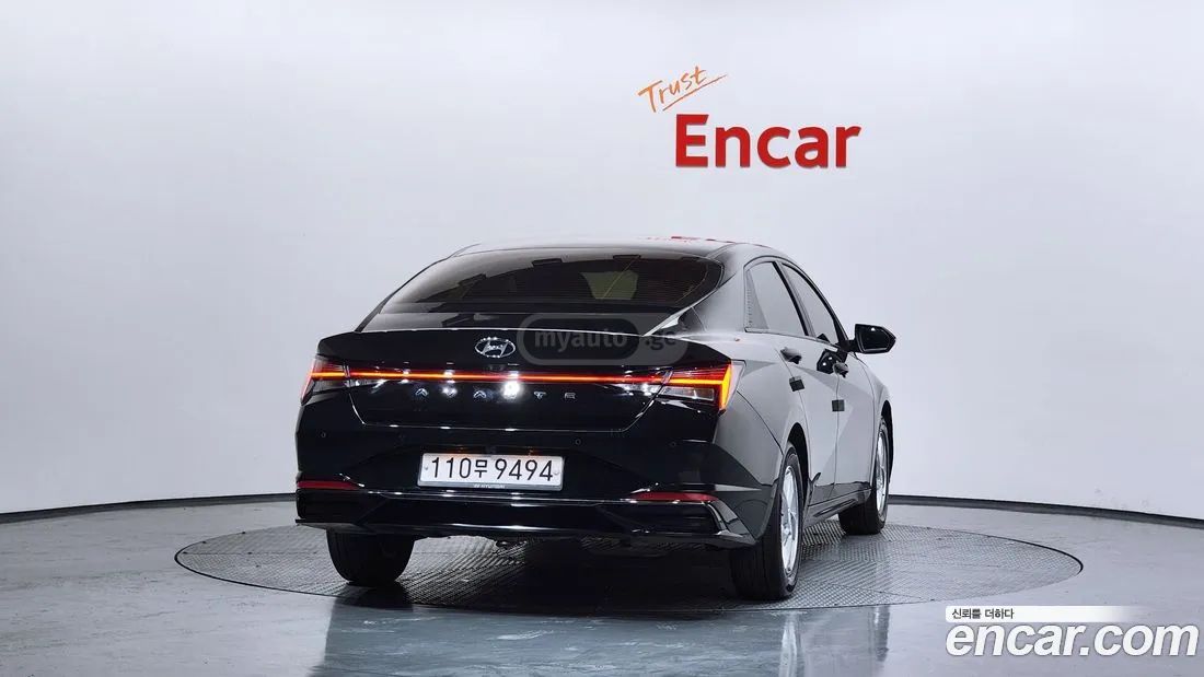 Hyundai Elantra - фото 4