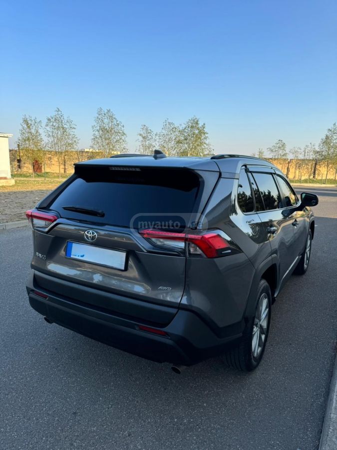 Toyota RAV 4 - фото 11