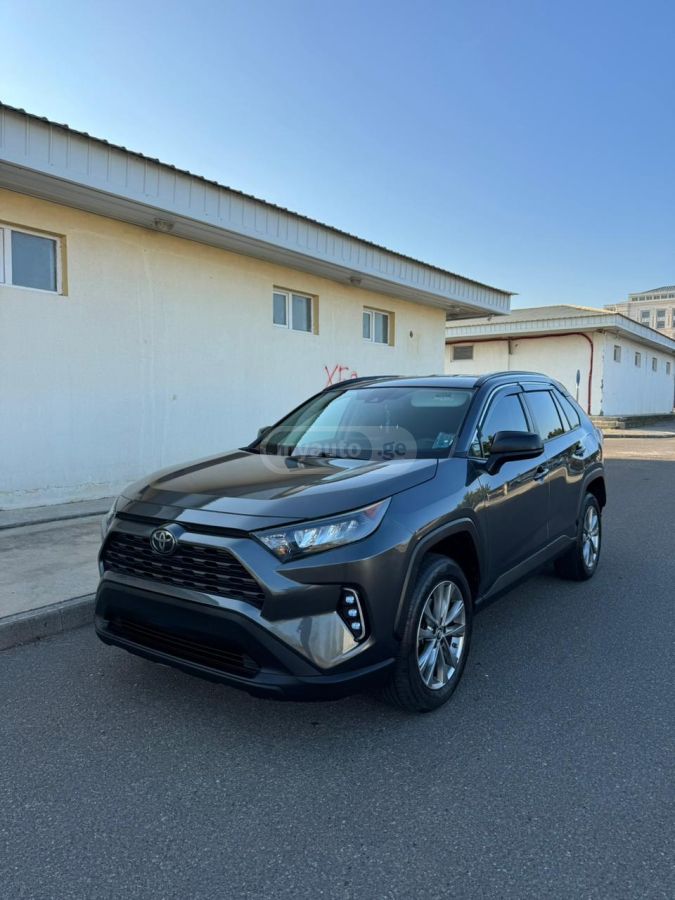 Toyota RAV 4 - фото 4