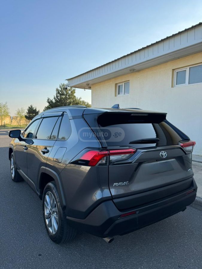 Toyota RAV 4 - фото 9