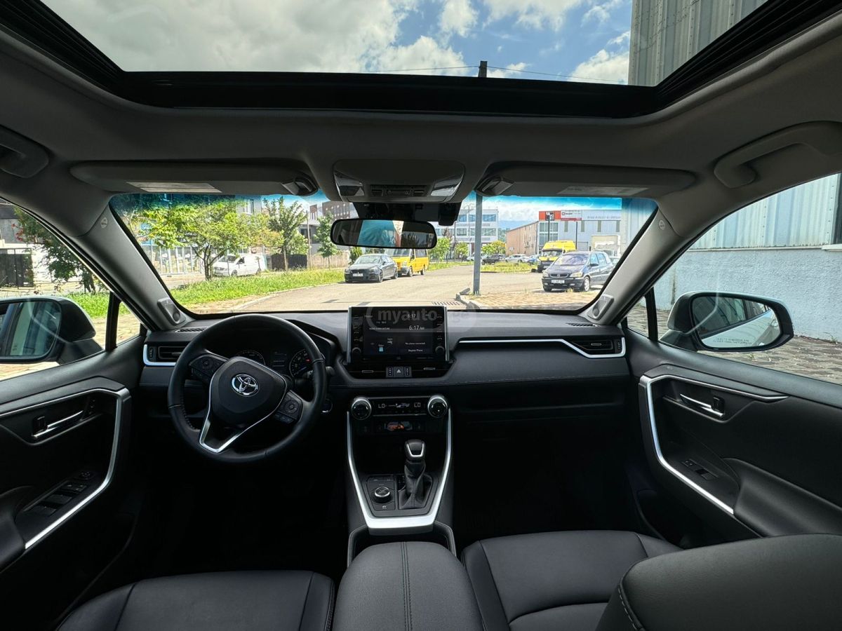 Toyota RAV 4 - фото 11