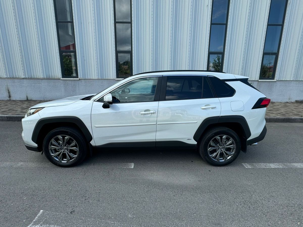 Toyota RAV 4 - фото 2