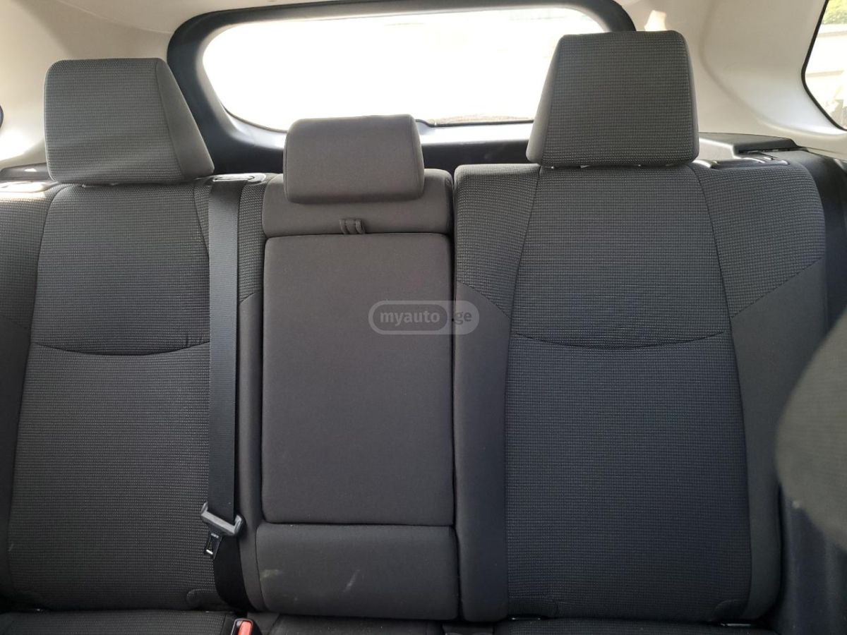 Toyota RAV 4 - фото 10